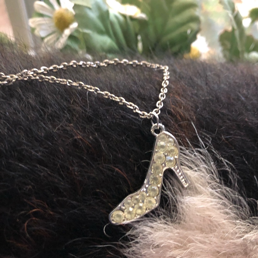Antique silver tone light yellow stone ladies shoe pendant on chain necklace